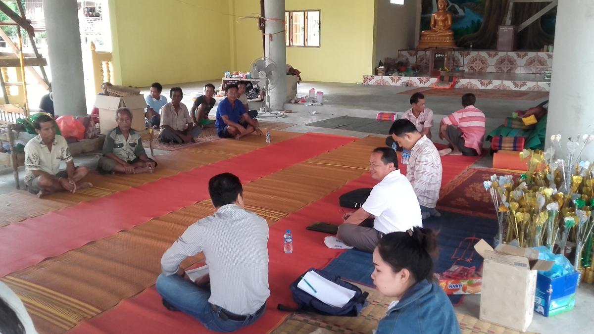 R-METT Community consultation in Ban Nakathang with men's group, Xe Champhone Ramsar Site 