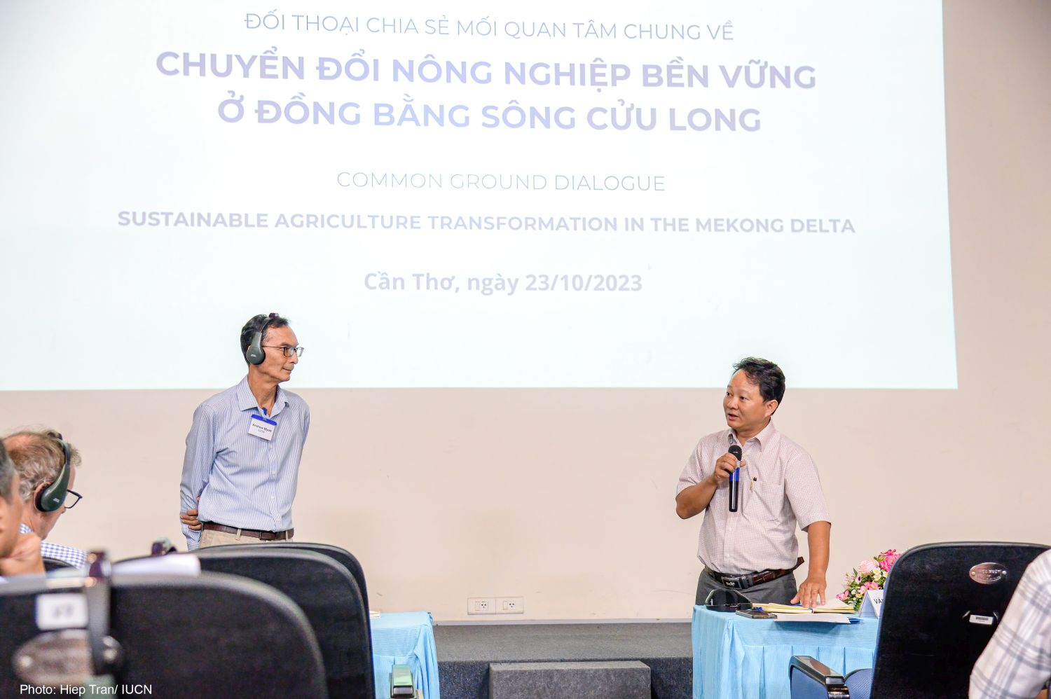 Dr. Andrew Wyatt (left) and Associate Prof. Dr. Van Pham Dang Tri (right), representing IUCN and DRAGON Institute, gave closing remarks in CGD 