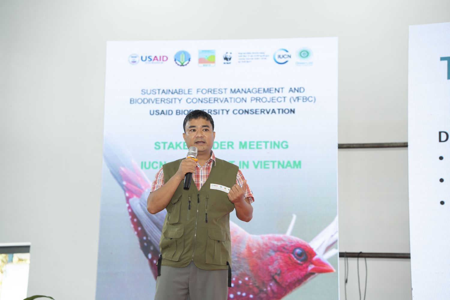 IUCN Viet Nam Biodiversity Coordinator presented about GL and its progress in Viet Nam at the meeting