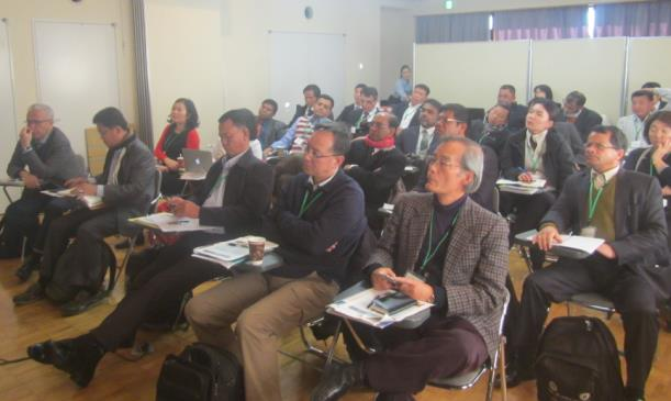 Participants at the second APAP workshop listening to a presentation about Fuji-Hakone-Izu National Park (Hakone Visitor Center) 
