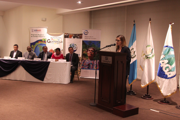 Ursula Parrilla, coordinadora de la Oficina de UICN ORMACC en Guatemala resalta importancia para UICN de impulsar la incorporación de consideraciones de género en la estrategia REDD+  