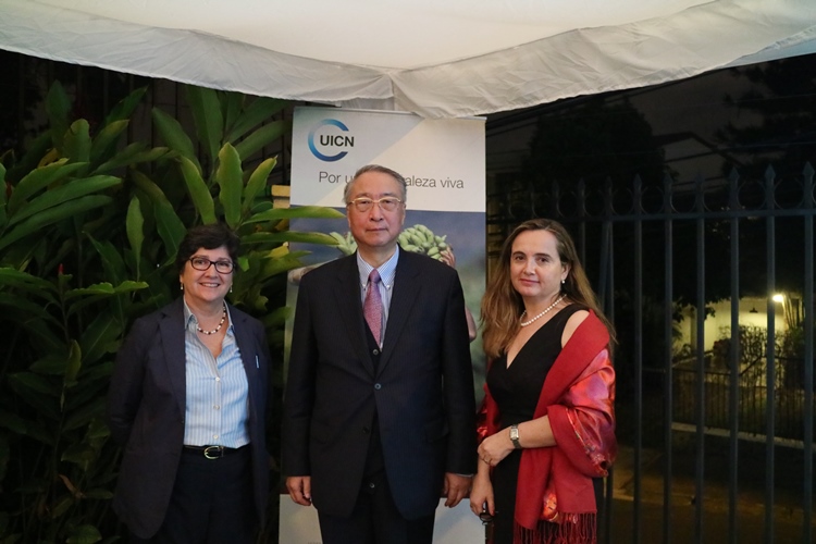 La Viceministra de Ambiente de Costa Rica (izquierda), Patricia Madrigal, compartió con el Presidente de la UICN, Dr. Zhang Xinsheng y con la Directora Regional de ORMACC, Dra. Grethel Aguilar durante la visita del Presidente a Costa Rica