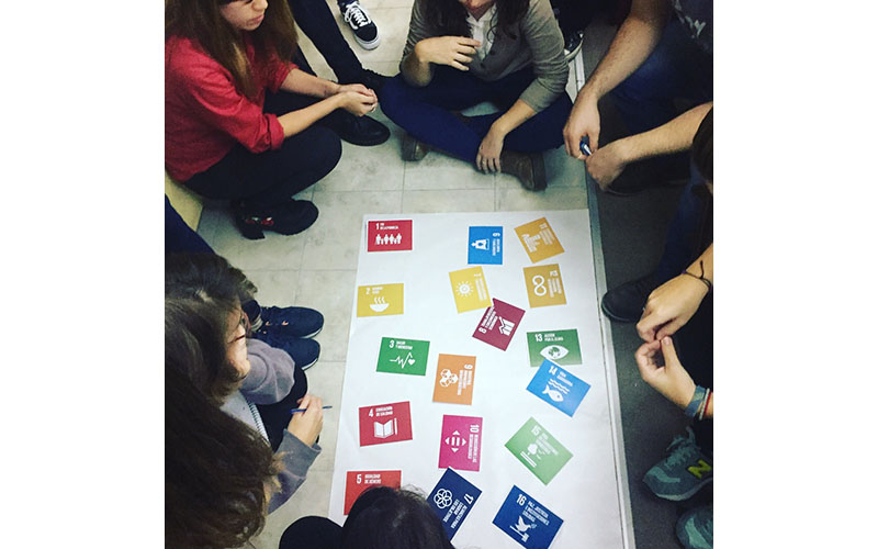 Participantes desarrollando dinámicas de ODS en el primer modulo del Programa de Lideres Ambientales