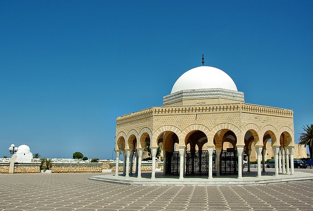 Monastir Tunisia by Albert Dezetter available on Pixabay