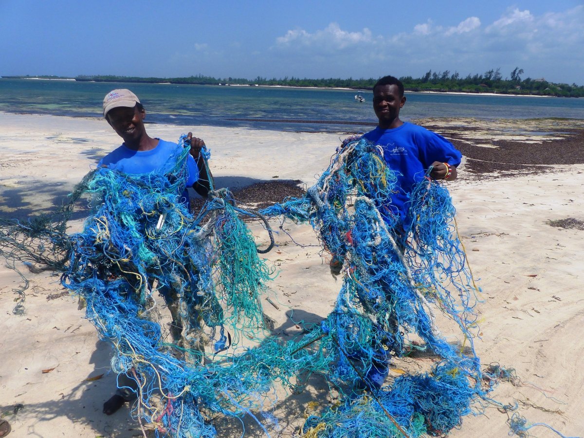 https://www.iucn.org/sites/default/files/content/images/2021/removing_discarded_fishing_nets_from_the_beach_credit_wma.jpg