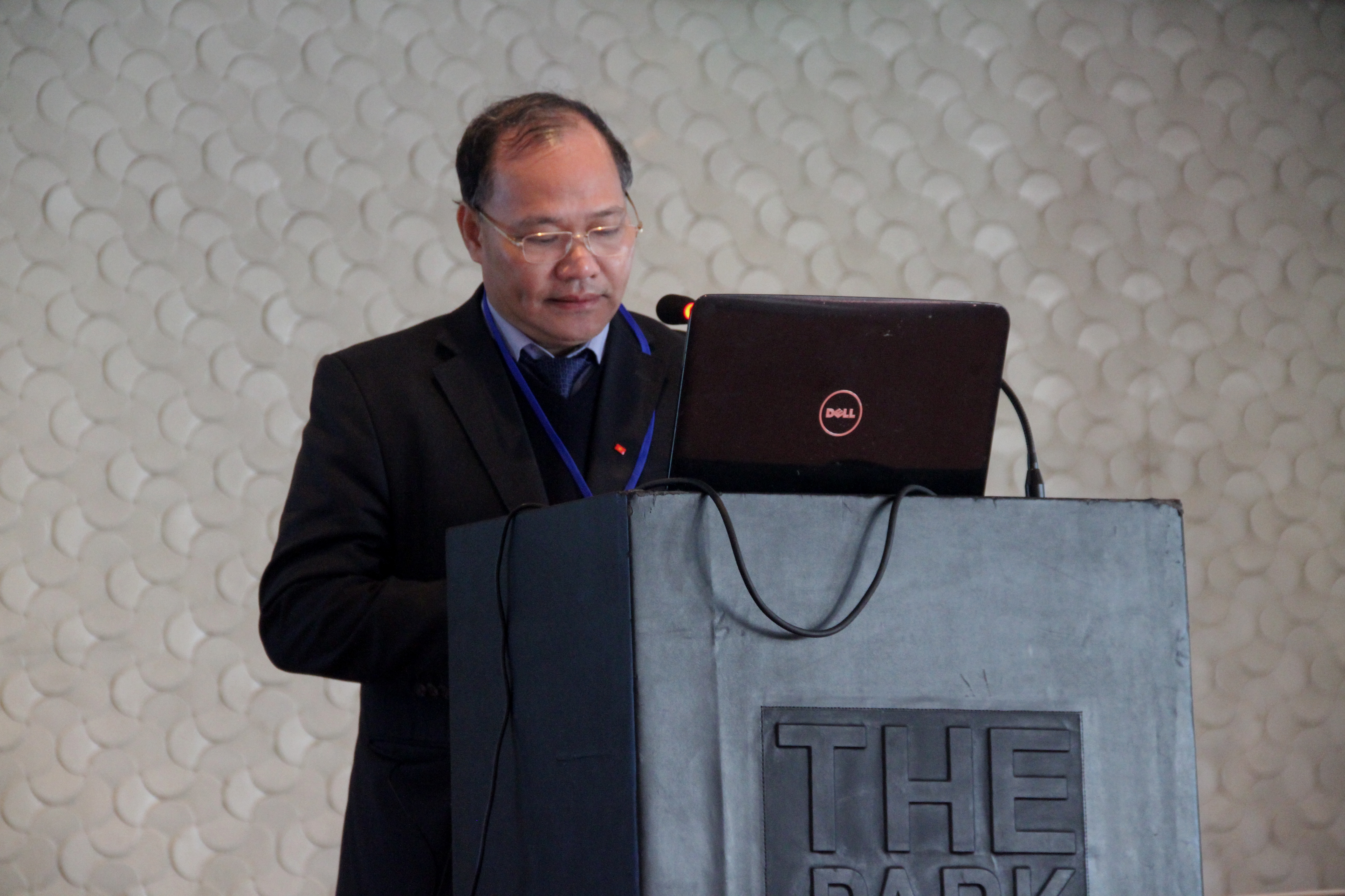 Dr. Hoang Van Thang, Vice Minister Vietnam speaking at the opening session of the RELIEF KIT Workshop in New Delhi