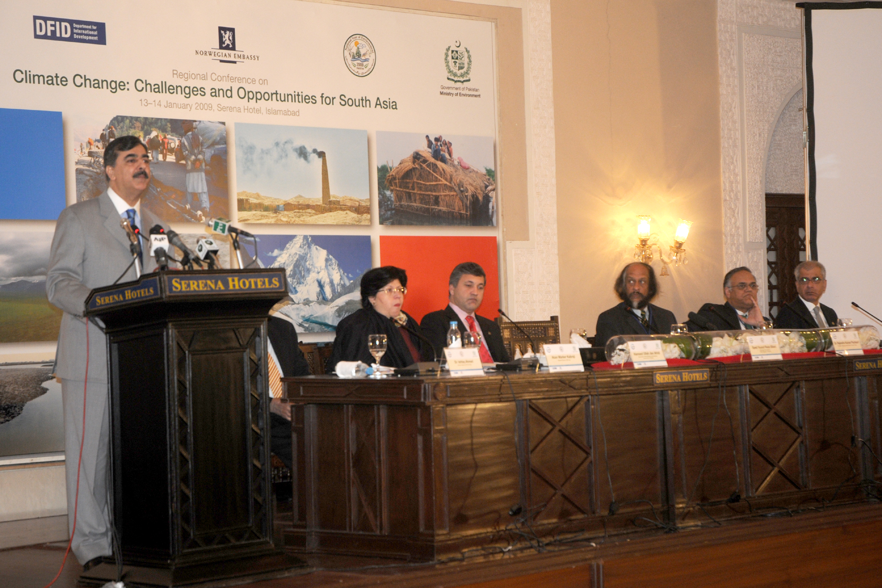 Prime Minister of Pakistan addressing the Regional Conference on Climate Change 2009