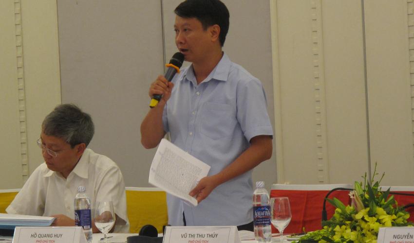 Mr. Ho Quang Huy - Vice Chair of the Ha Long City People&#039;s Committee discussed at the meeting © IUCN Viet Nam