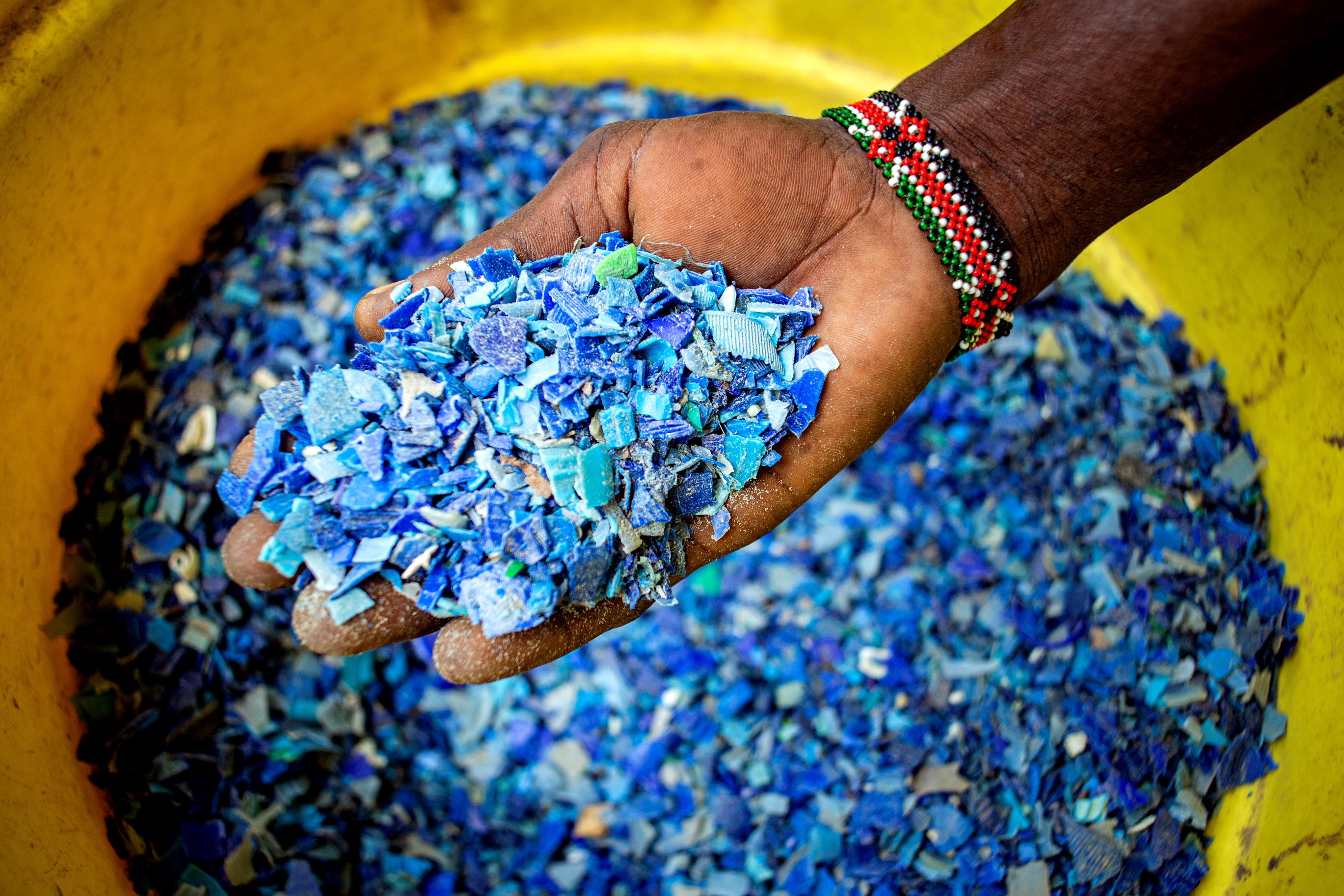 Machine-shredded plastic waste