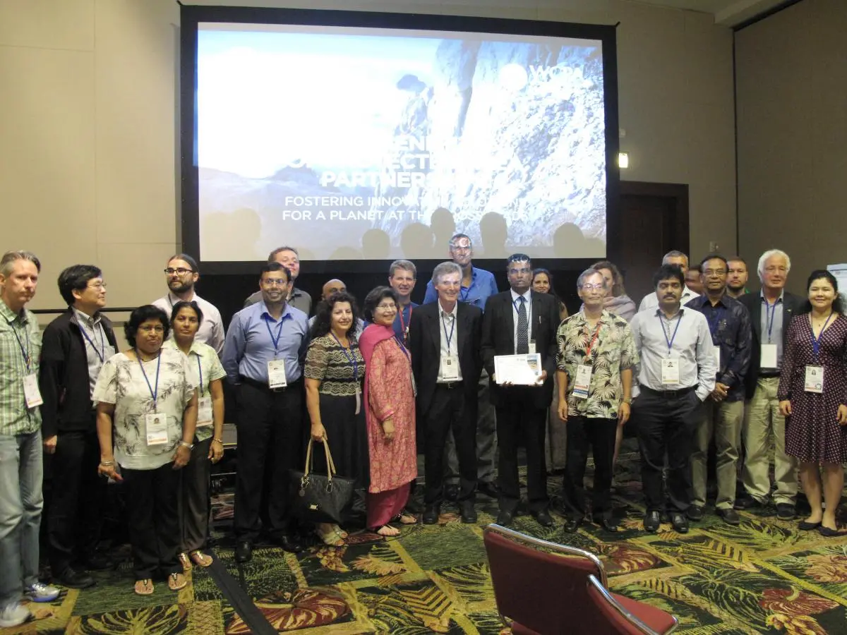 Group photo at the The Benefits of Protected Area Partnerships: Fostering Innovative Solutions for a Planet at the Crossroads workshop at IUCN World Conservation Congress, Hawai'i  