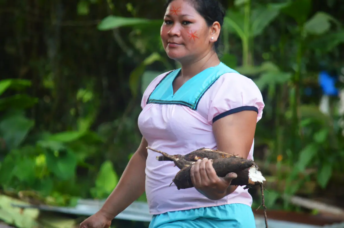 Mujer de la Comunidad Siona, Ecuador